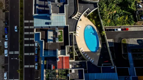 Terrace Apartment by Atlantic Holiday - مسبح خاص