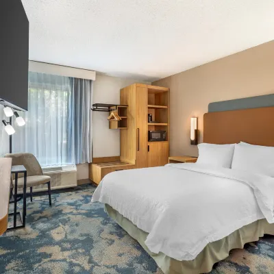 Hampton Inn Tampa-Airport/Westshore Hotels near Whiskey Joe's