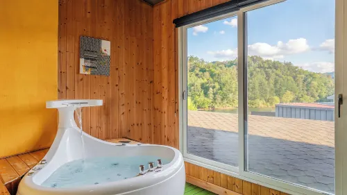 Pocheon la VIE En Rose Pension - Mountain view