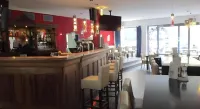 Station - Hostel for Backpackers - bar