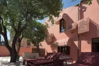 Spartacus Garden - Apartments
