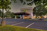 Holiday Inn Express VOORHEES - MT. LAUREL by IHG - Parkplatz