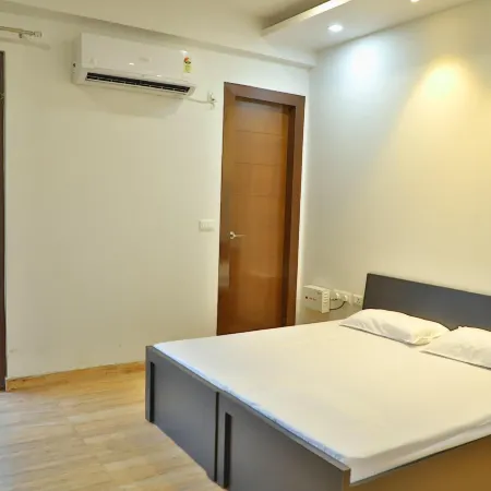 Shivoham Yoga Retreat - Spacious and Fully Equipped Apartment in Tranquil Area