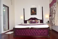 Hotel Lake Inn
