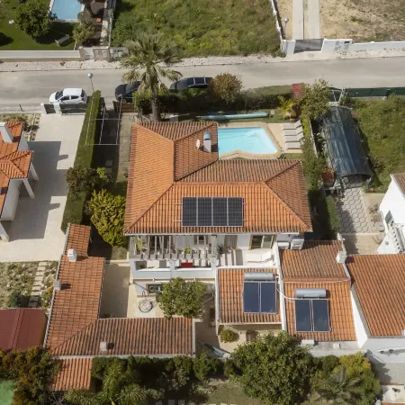 LA1 in Sesimbra With 5 Bedrooms and 4 Bathrooms