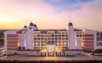 Side Moon Palace - 山景