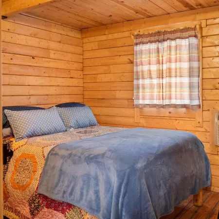 Amazing Getaway: Enjoy Our Cozy Log Cabins on the Chesapeake Bay!