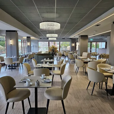 Hotel Harom Gunar