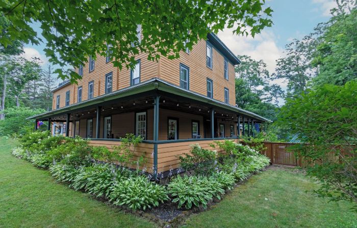The Woodbine Inn