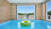 Sokcho Lasso Pool Villa Pension - Private Pools