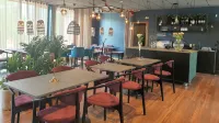 Treetop Spa Hangout & Hotel - Bar