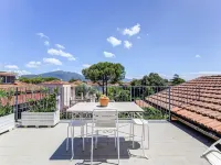 Pisa Getaway by the Tower - Hot Tub