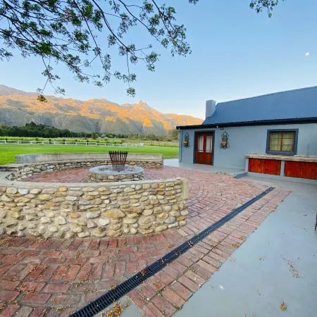 Oaksrest Vineyards Guest Farm