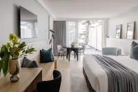 Elysium Manly - balcony