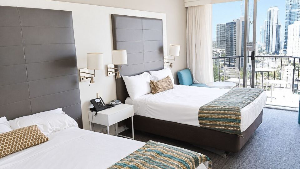 Prime Location 2 Double Bed Room Surfers