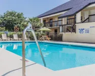 Quality Inn Mt. Pleasant – Charleston - مسبح
