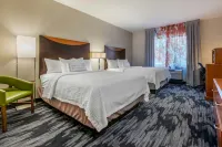 Fairfield Inn & Suites Holiday Tarpon Springs - Parkplatz