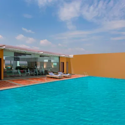 Four Points by Sheraton Bengaluru, Whitefield Hotels near مركز في آر بنغالور للتسوق