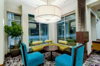 Hilton Garden Inn Salina - Quầy Bar