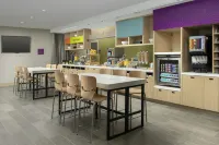 Home2 Suites by Hilton Edison - 3-Star