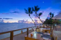 Coco de Mer Hotel and Black Parrot Suites - breakfast