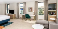 Hilton Garden Inn Flint Downtown - Pet friendly