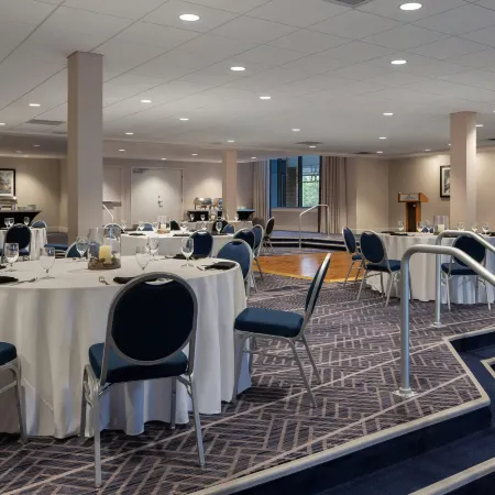 Sheraton Norfolk Waterside Hotel