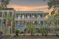 Garden Level 2 bed 2 bath Apartment in Historic District - Apartments