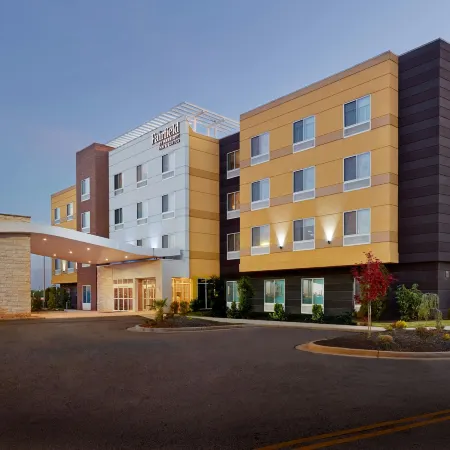 Fairfield Inn & Suites Locust Grove I-75 South Hotels in Henry County