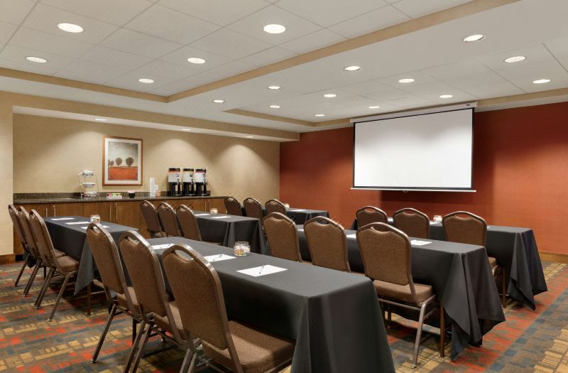 Hampton Inn by Hilton West des Moines Lake Drive photo 5