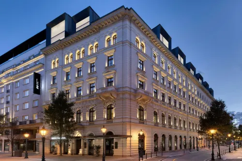 Dorothea Hotel, Budapest, Autograph Collection - Lüks