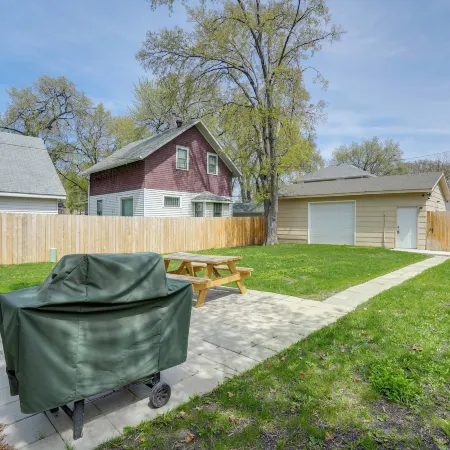 Dog-Friendly Home < 1 Mi to Downtown Fargo!