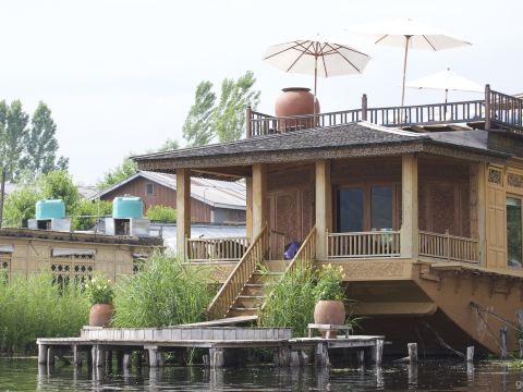 Sukoon Houseboat Dal Lake