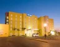 City Express by Marriott Lazaro Cardenas Hoteles cerca de Playa Nexpa