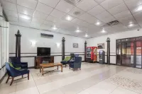 One Life Studios Hotels in Evansville