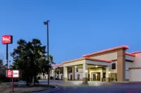 Red Roof Inn Yemassee Hotels near Lowcountry Museum
