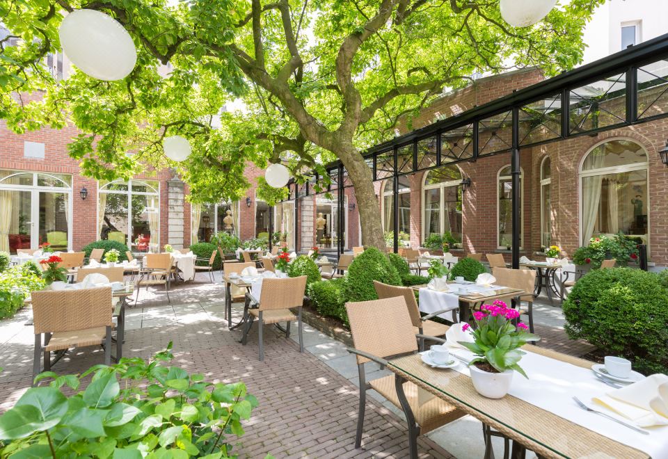 Stanhope HotelOver view