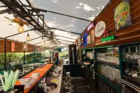Best Lido Hotel - ที่มีบาร์
