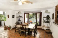 Reconocido Por su ubicación, Calidez y Hospitalidad