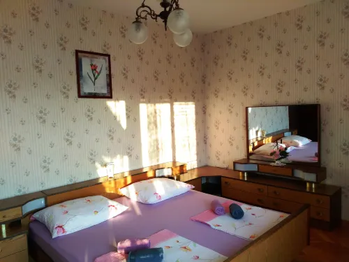 New and Completely Renovated Apartment 5-1 Hotel a Vinisce