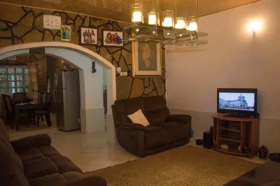 Reens Vacation Rentals Baboon Cliff View Point附近的飯店