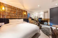 Alma Business Hotel