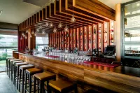 Holiday Inn EINDHOVEN by IHG - bar