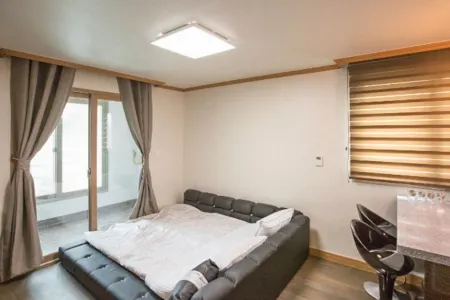 Ulsan Ganjeolgot Guardian Angel Pension Отели рядом с достопримечательностью «Jinha Beach»