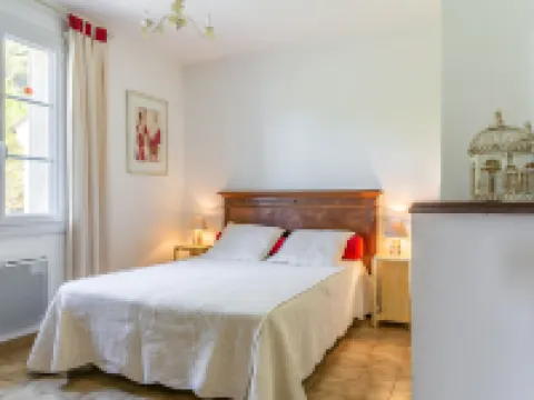 Domaine de Majobert Hotels in Visan