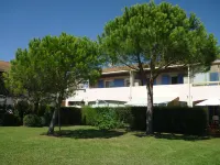 ليه جاردين دو جولف - مانديليو Hotels near Riviera golf de Barbossi