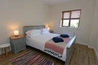 Coppins Park - Pet friendly