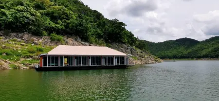 Chomtawan Raft Отели в г. Сисават