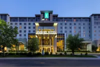 Embassy Suites by Hilton Newark Airport Hotels near TUMI Outlet Store - The Mills at Jersey Gardens