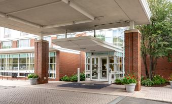 DoubleTree by Hilton Hotel Boston Bayside